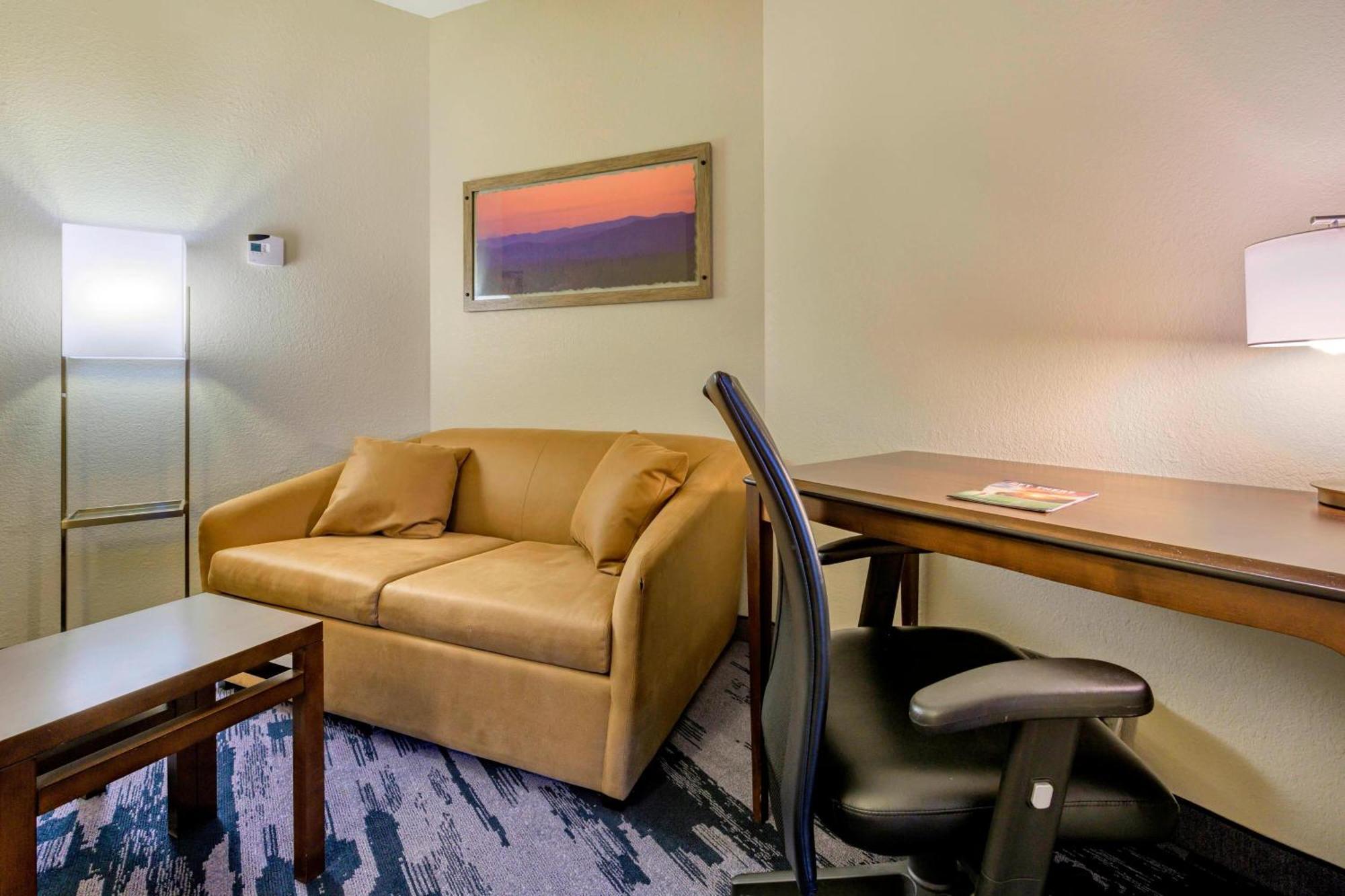 Fairfield & By Marriott Hotel 3*