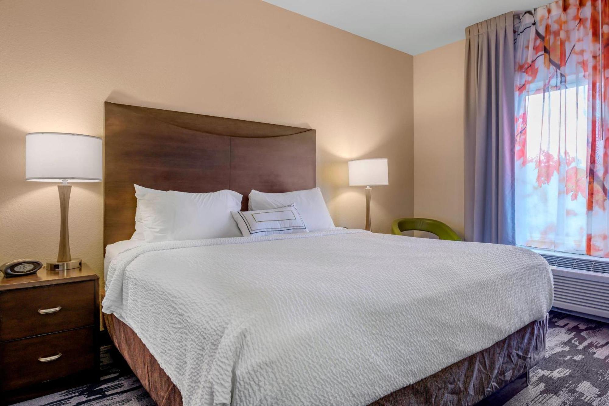Fairfield & By Marriott