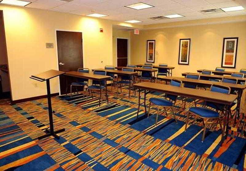 Fairfield & By Marriott 3* Slippery Rock